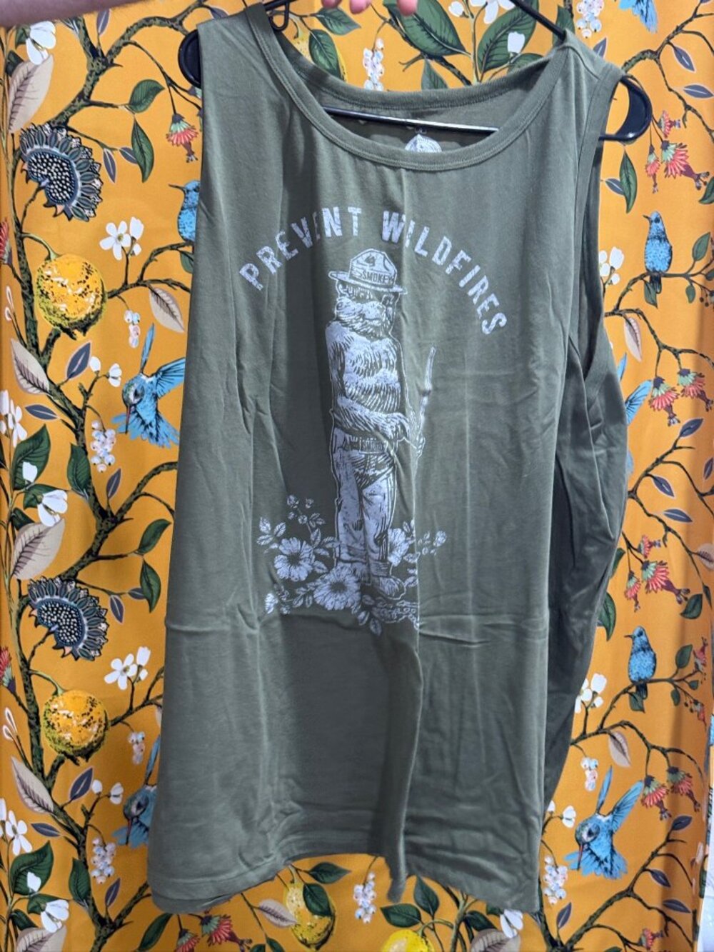 Torrid Smoky the Bear Tank top size 5